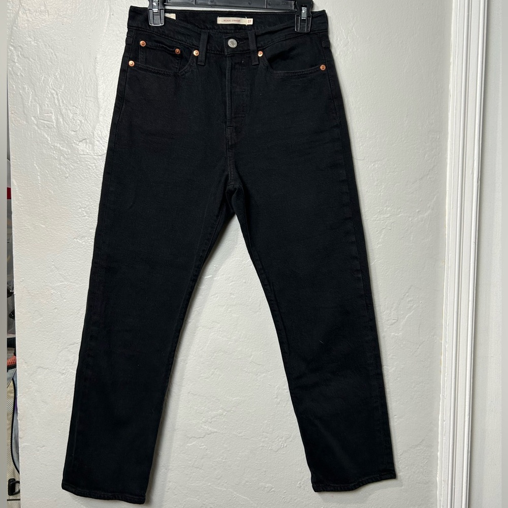 Levi Black Wedgie Straight Jeans